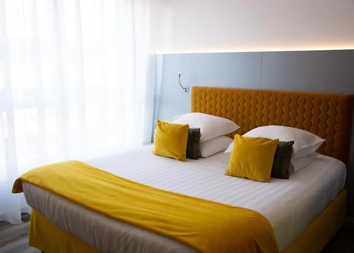 Отель Colmar Hotel