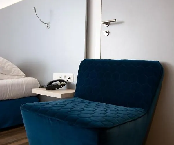 Отель Colmar Hotel Кольмар