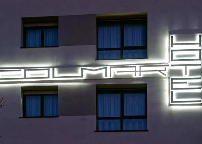 Отель Colmar Hotel 3*