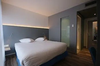 Colmar Hotel Отель 3*